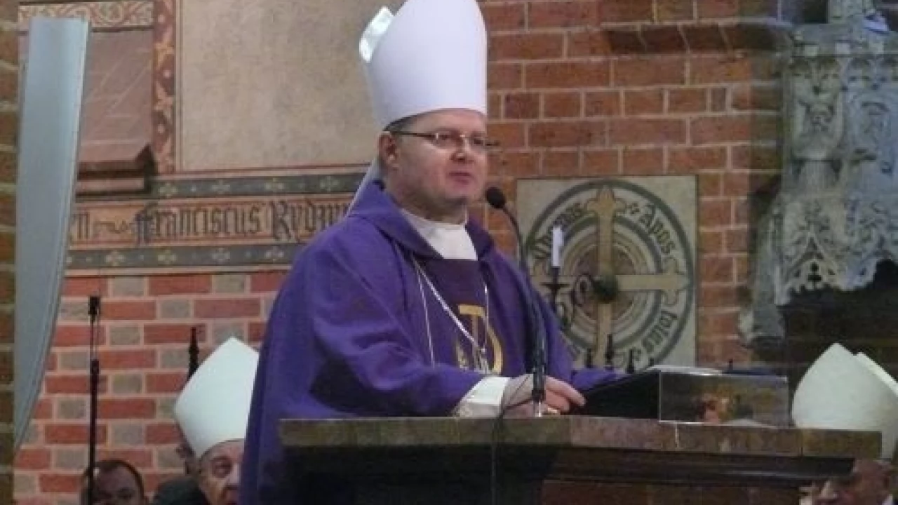 Bp. Śmigiel. "Jeśli Kościół zagubi się w przepychu, misja ewangelizacyjna będzie utrudniona"