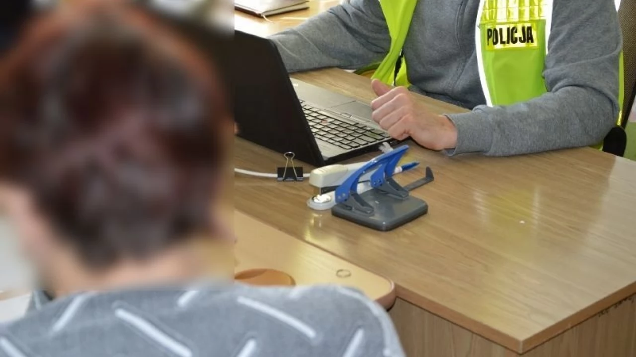 Opiekunka podejrzana o okradanie 80-letniej podopiecznej