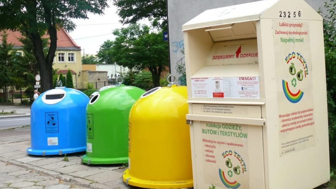 Nieestetyczne kontenery na odzież przestaną już straszyć
