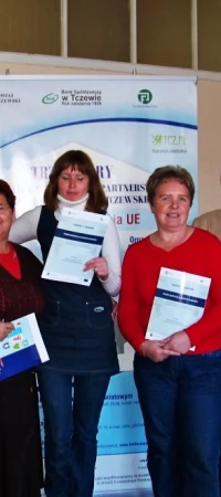 Na zdjęciu (z lewej) koordynatorka projektu Bożena Białas z grupą animatorów lokalnych