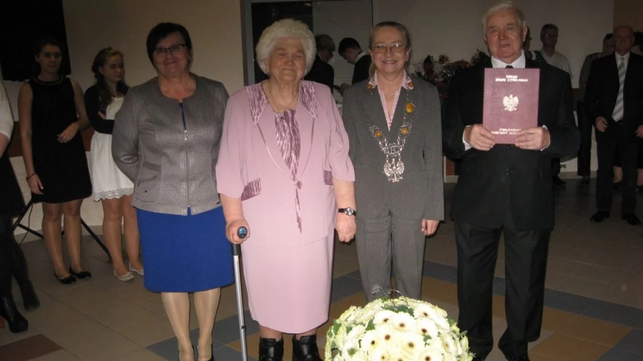 65 lat razem - wychowali 10-ro dzieci, doczekali 21 wnuków i 13 prawnuków