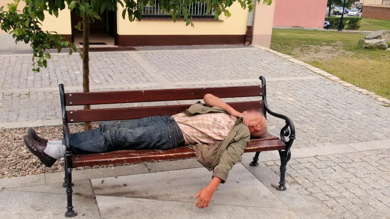 Nachalni bezdomni i żebracy wciąż problemem