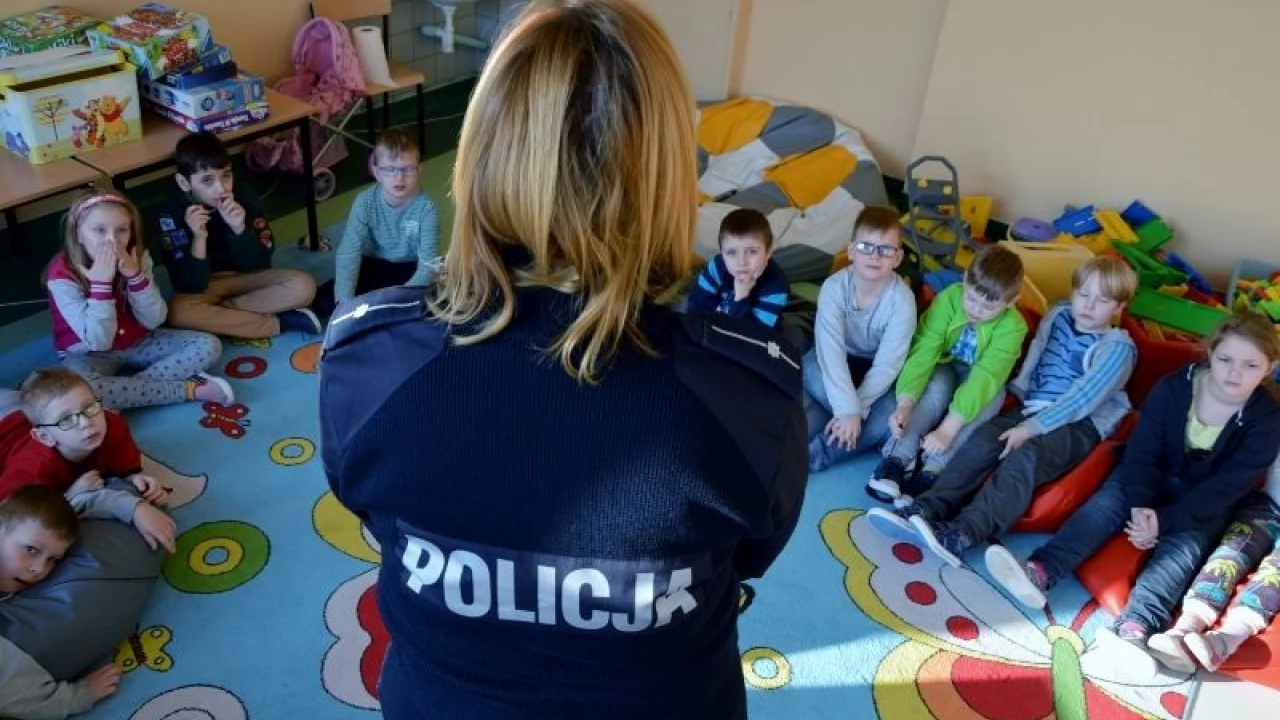 Policjantka na zimowisku rozmawiała o bezpieczeństwie