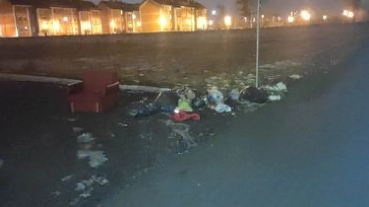 Razem ze śmieciami wyrzucili kartę bankomatową...