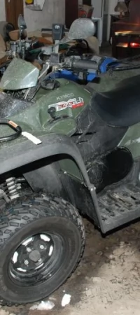 Skradziony został m. in. quad