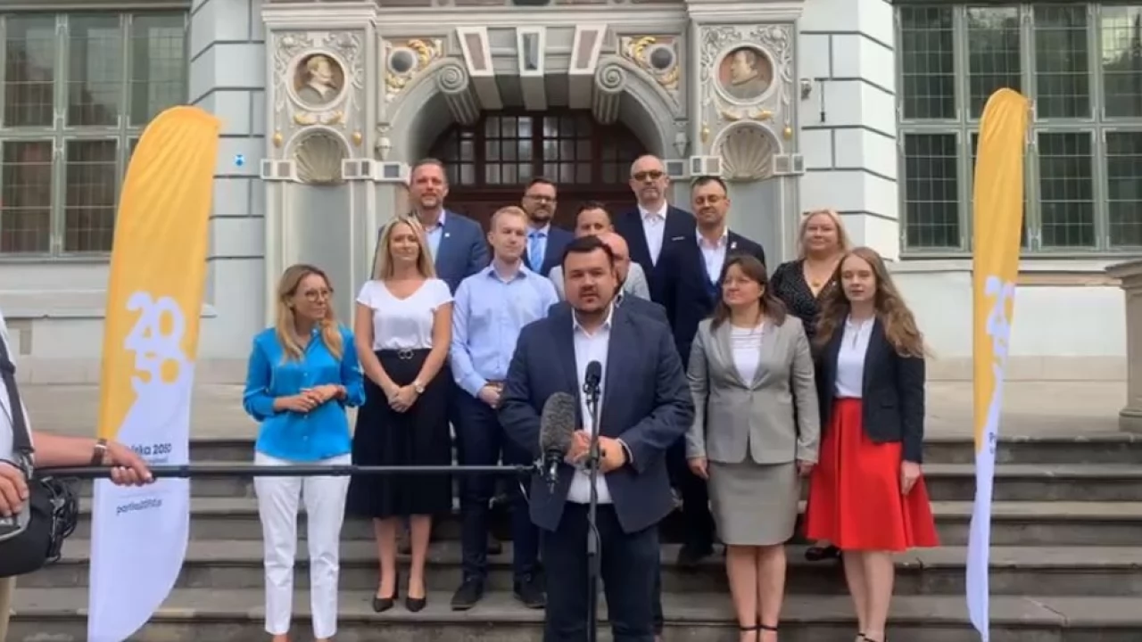 Wybory. Partie powoli odsłaniają kształt list