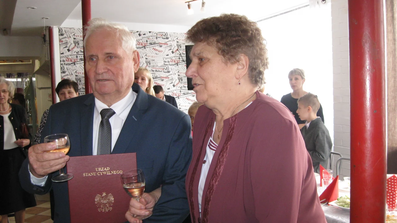 60 lat razem. Wychowali 4 dzieci, doczekali się 10 wnuków i 13 prawnuków