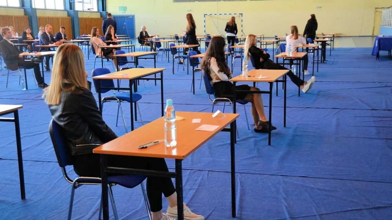 Ruszyły matury. CBŚP ostrzega o mailach dot. ładunków wybuchowych - "wiarygodność niska" [AKTUALIZACJA]