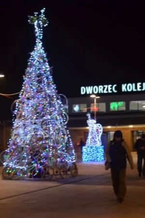 ... i przy dworcu