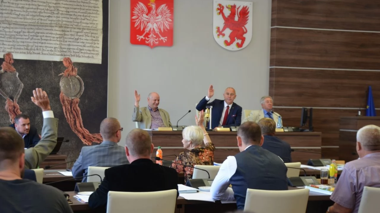 Kuriozum na sesji. Radni nie chcieli obniżyć wynagrodzenia prezydenta, choć sam o to prosił