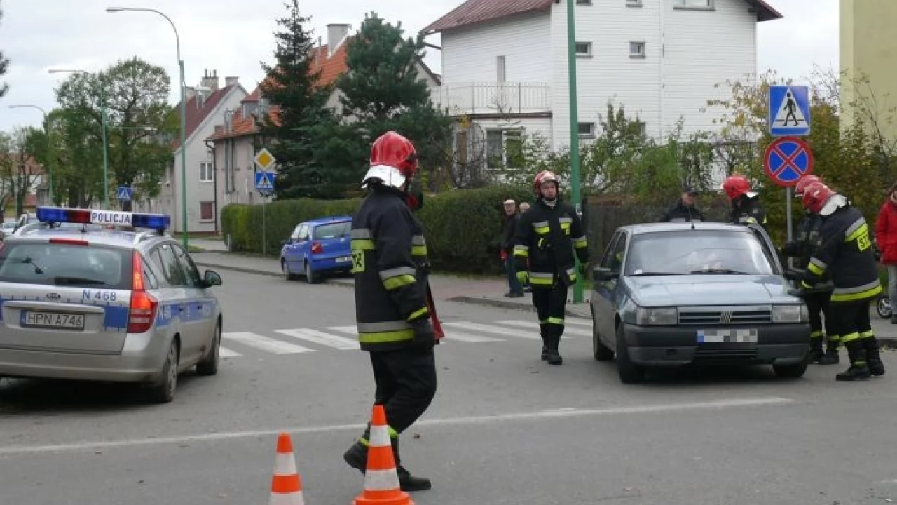 Dwa auta zderzyły się na skrzyżowaniu Starowiejskiej i Bałdowskiej