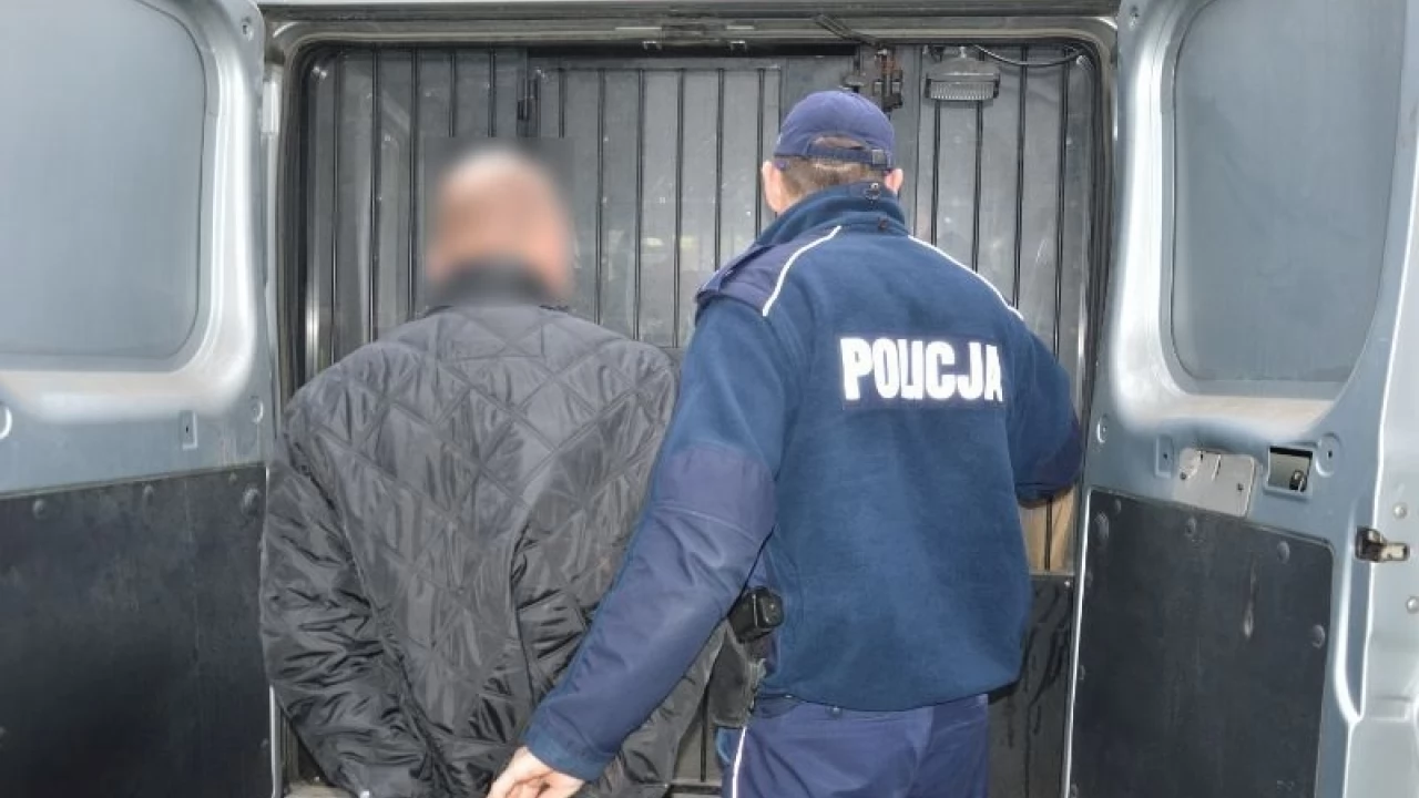 Po "pijaku" spowodował kolizję i chciał uciec. Świadkowie zablokowali drogę
