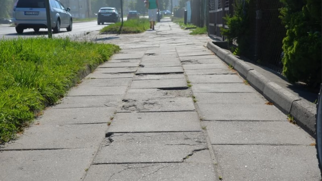 Zarząd Dróg Wojewódzkich w Gdańsku nie ma pieniędzy na poprawę chodników