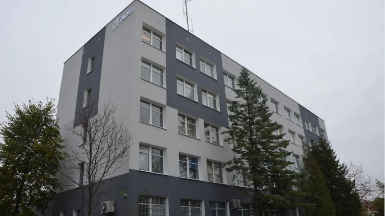 Komenda policji jak nowa - na razie z zewnątrz