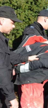 Policja doprowadziła zatrzymanego do prokuratury