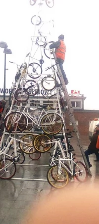 Dzisiaj pracowano nad nietypową instalacją