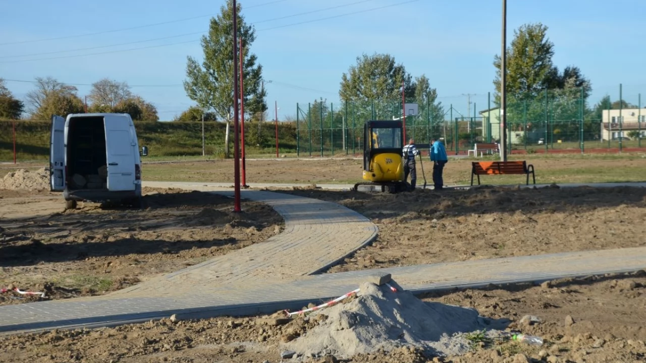 Trwają prace nad miejscem do rekreacji na osiedlu Staszica