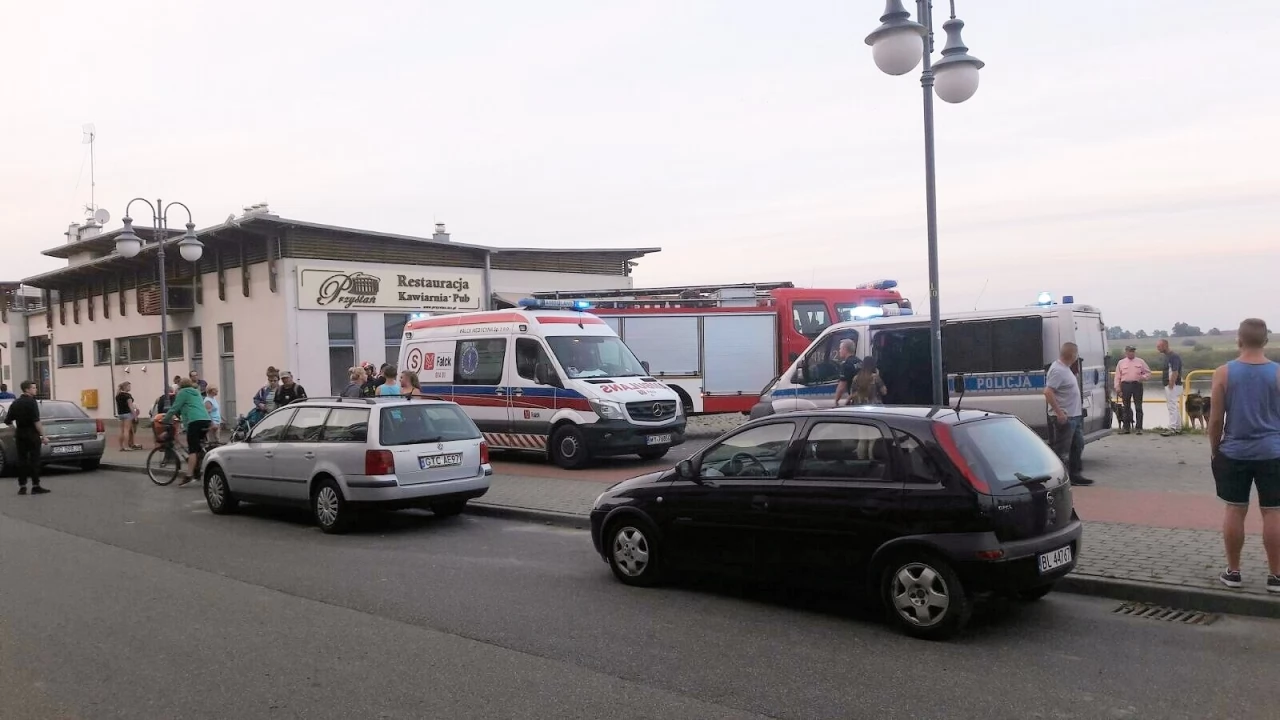 Akcja na Wiśle. Służby uratowały dziewczynę