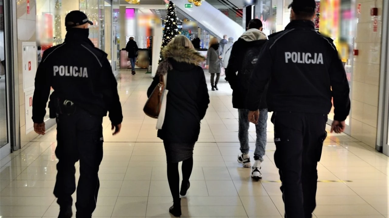 Wspólne działania policjantów i pracowników Sanepidu