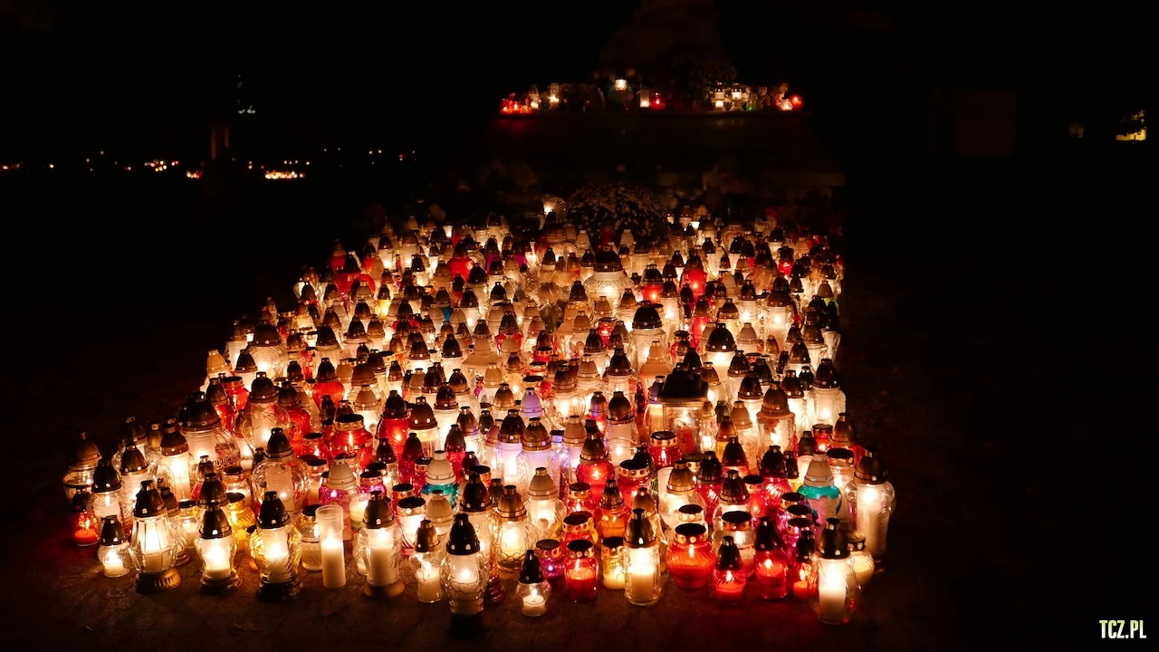 Cmentarz nocą z dnia 1.11.2016 - godz. 23 [FOTO] [bez komentarza]