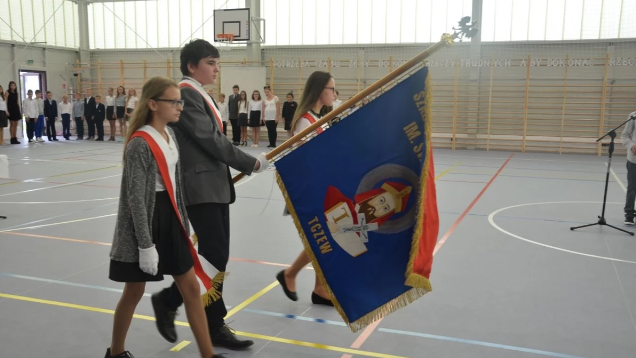 Koniec laby! Dzieci i młodzież wracają do szkół