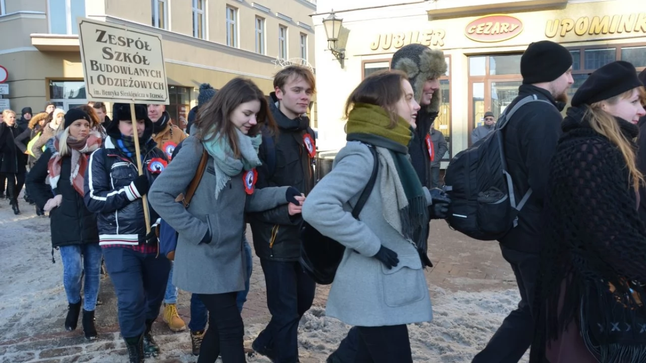 Tanecznym krokiem rozpoczęli naukę do matury