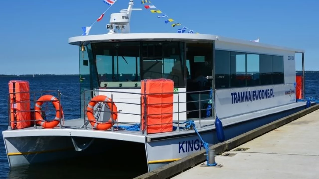  Tramwaj wodny "Kinga" przez najbliższy miesiąc będzie pływał w Tczewie