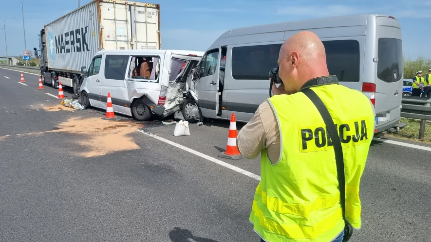 12 osób rannych w wypadku na A1