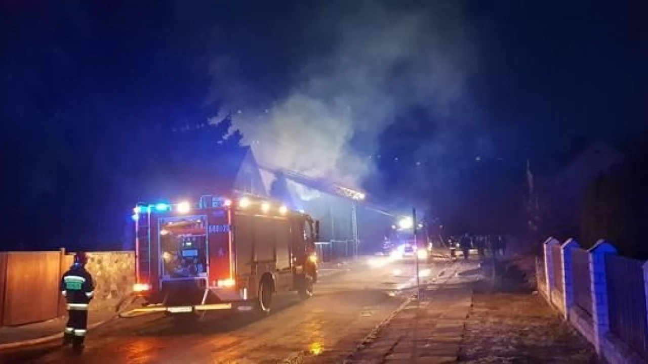 12 zastępów straży gasiło pożar w Pelplinie