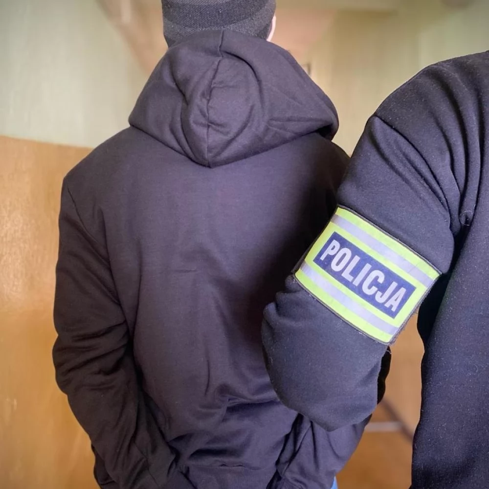 18-latek odpowie za kradzieże rowerów i okradanie drogerii