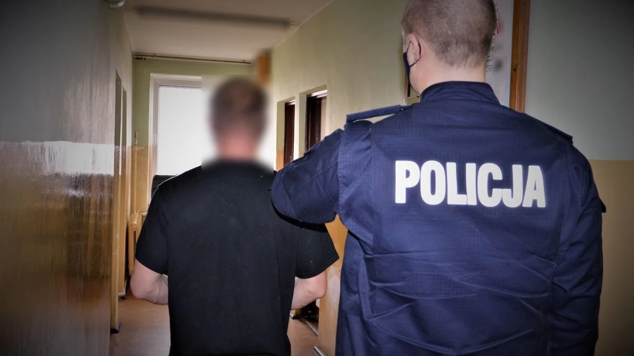 35-latek odpowie za włamania do 8 piwnic. Skradzione przedmioty sprzedawał przypadkowym osobom