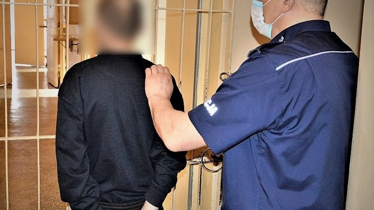 42-latek odpowie za posiadanie narkotyków