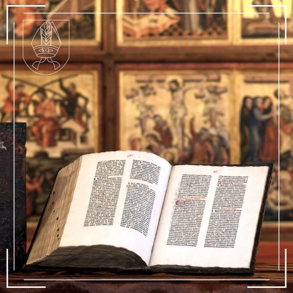 568 lat temu wydrukowano pierwszą Biblię. Jeden z nielicznych egzemplarzy znajduje się w Pelplinie