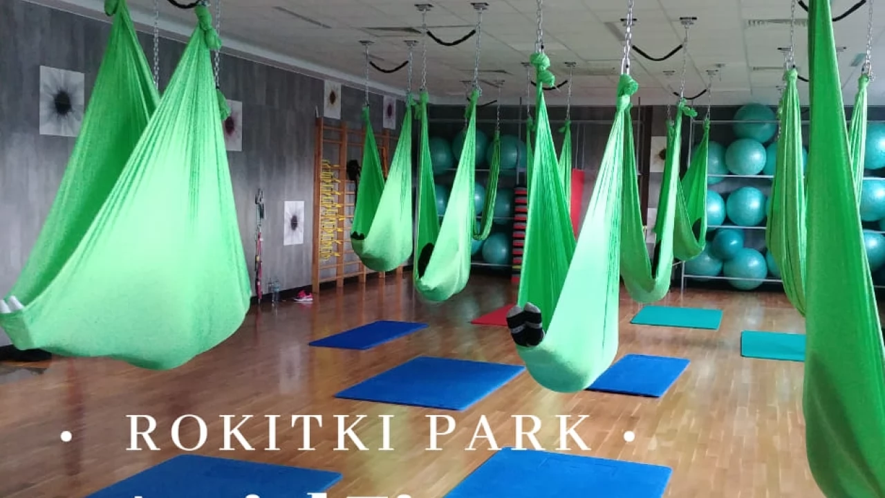 Aerial fitness w RokitkiPark