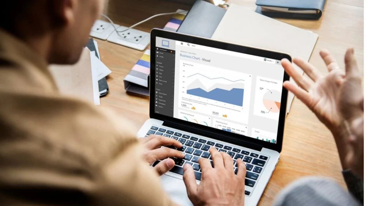 Analiza i śledzenie w marketingu afiliacyjnym: kluczowe wskaźniki