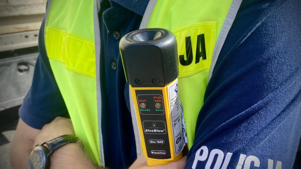 Autem i rowerem z promilami. Obaj odpowiedzą przed sądem