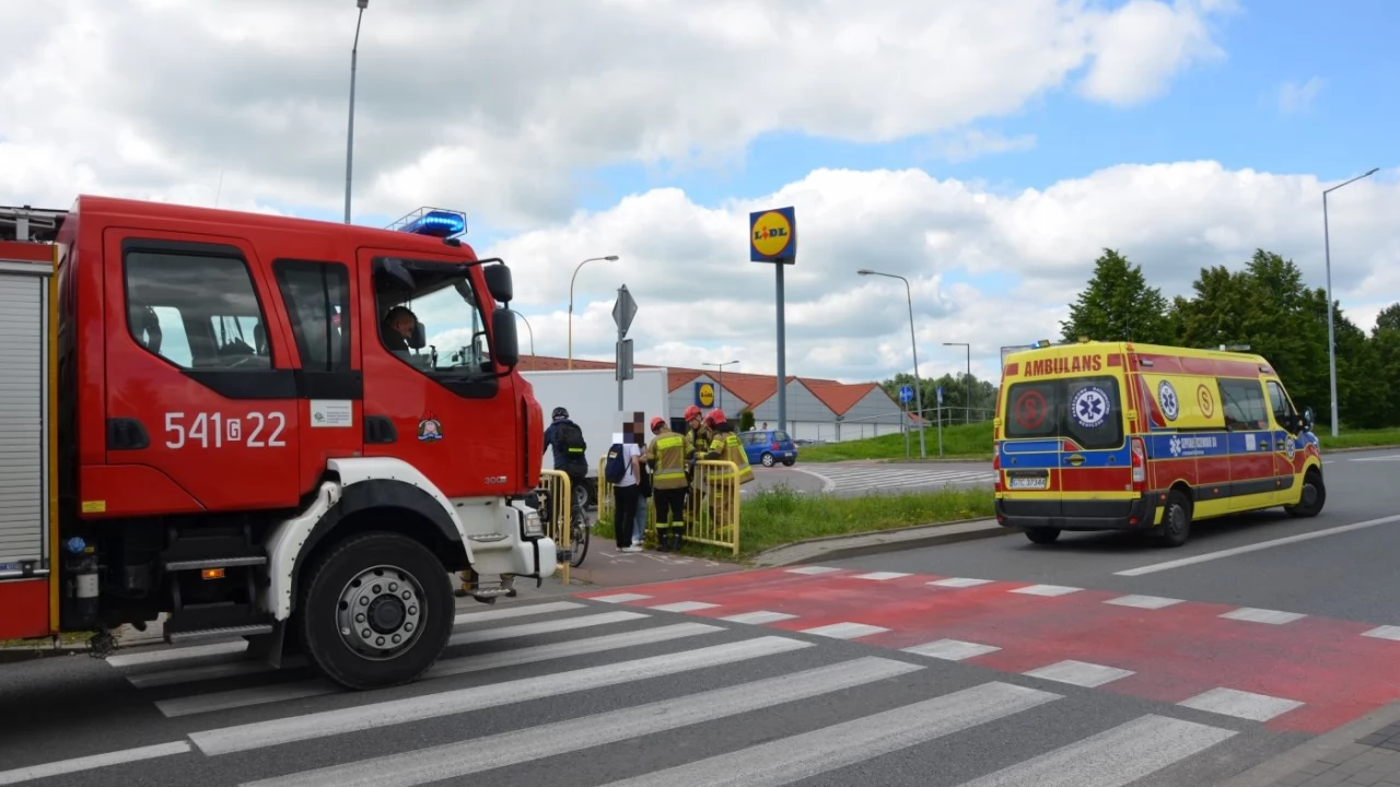 Auto wjechało w grupę osób na przejściu