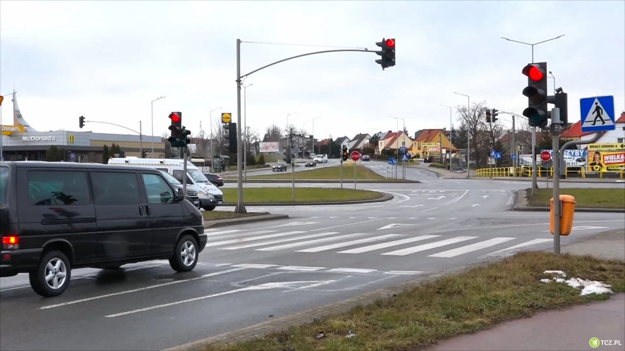 Będzie fotoradar i rejestrator przejazdów na czerwonym świetle