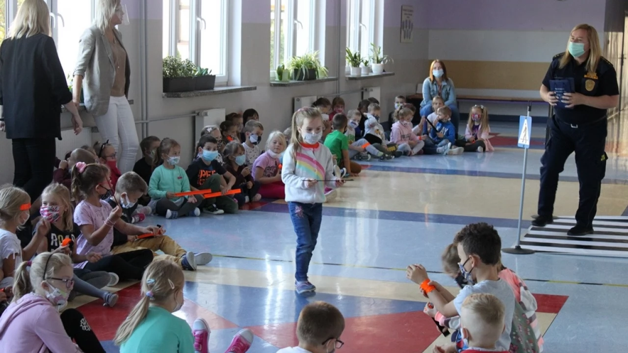 "Bezpieczna droga do szkoły" ze strażnikami