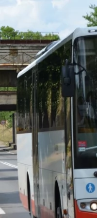 Autobus na alei Solidarności (zdjęcie poglądowe)