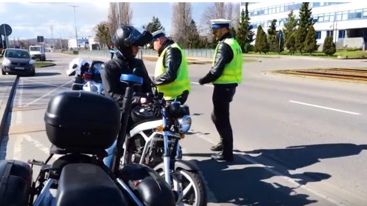 "Bezpiecznie na motocyklu". Policjanci apelują o wzajemny szacunek na drodze