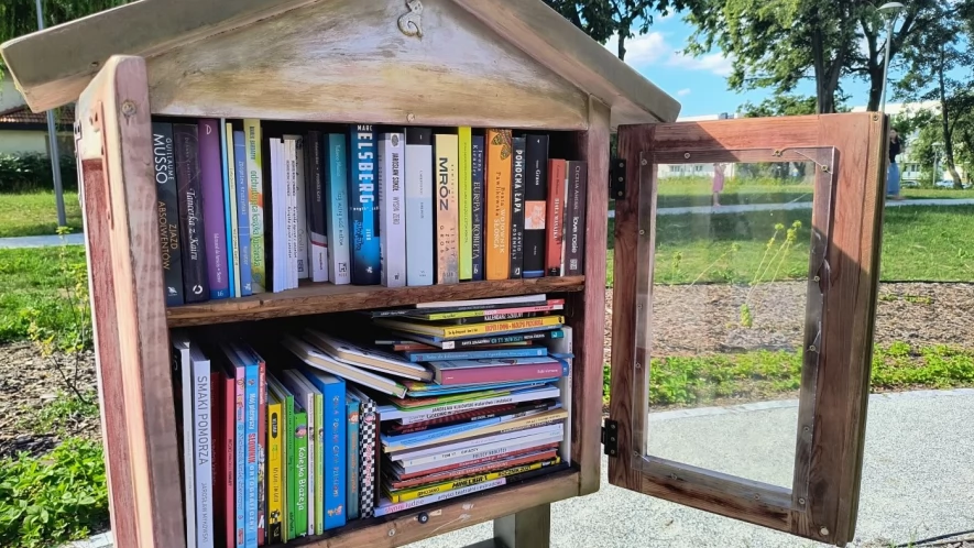 Biblioteka plenerowa na Piotrowie