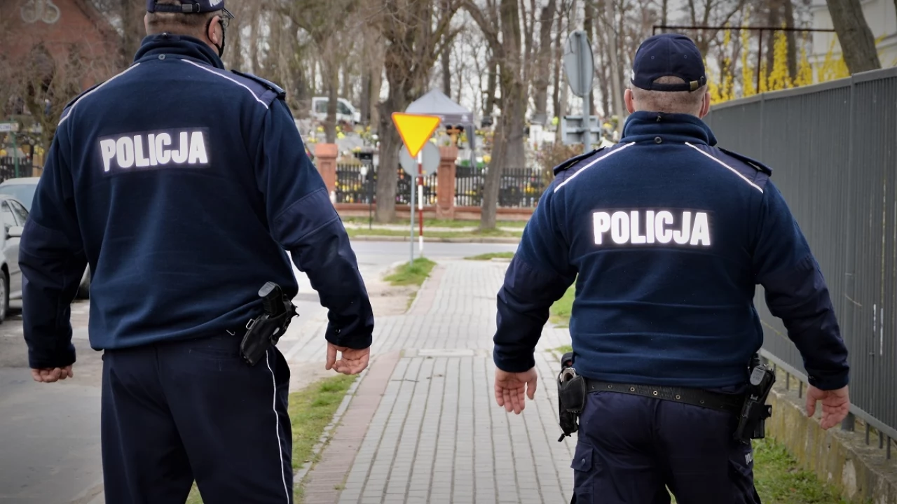 Blisko 300 mandatów od początku kwietnia za łamanie obostrzeń