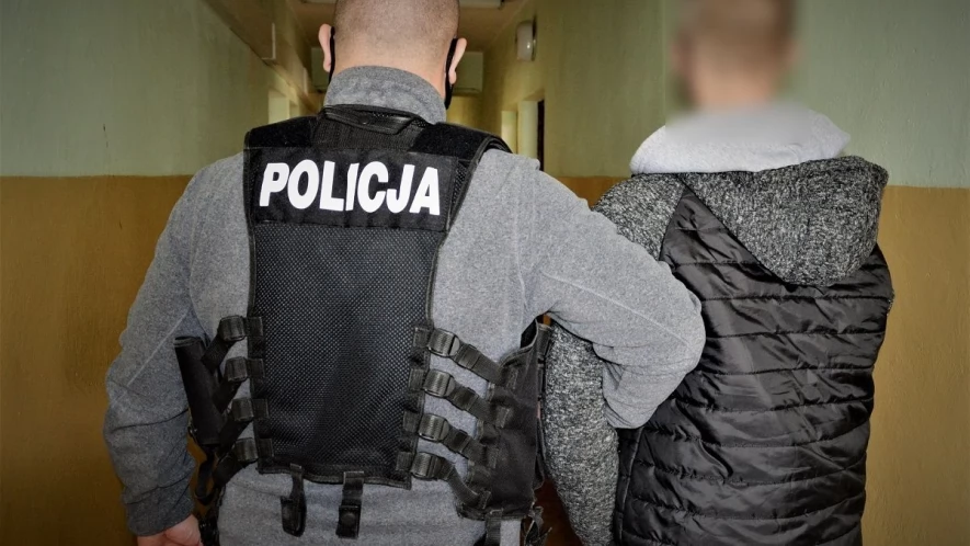 Bracia odpowiedzą za kradzież kabli