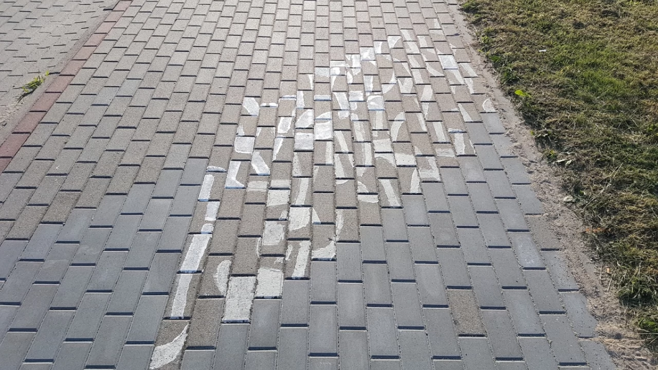 Brukarz nie dał rady. "Puzzle" z nim wygrały...