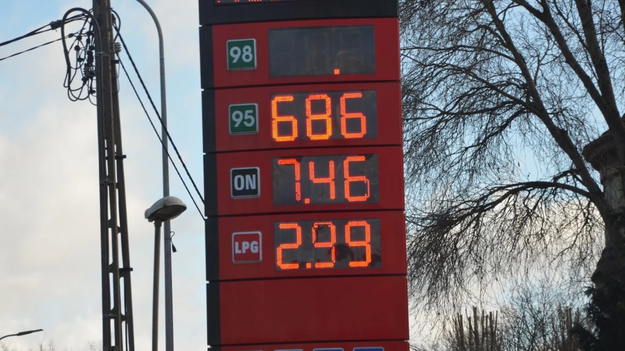 Ceny paliw szybują w górę. Na niektórych stacjach za litr ON już ponad 7 złotych