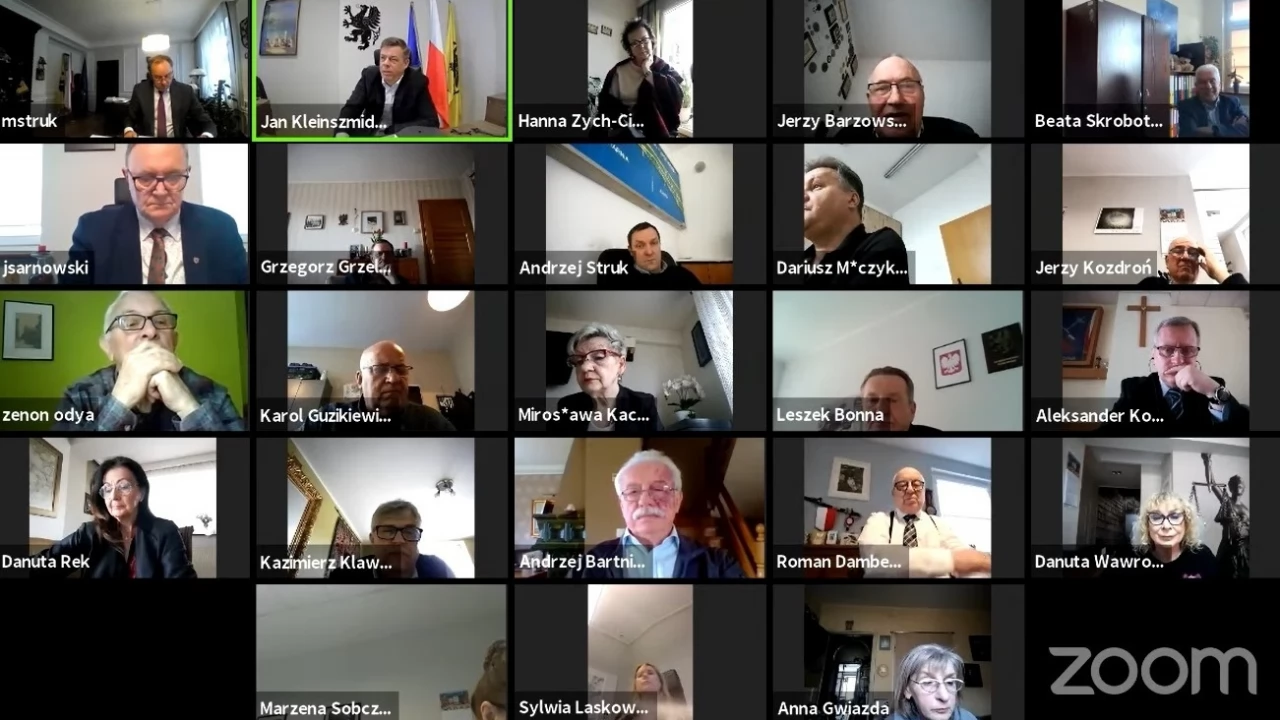 "Chcemy być krajowym liderem w produkcji zielonej energii". Radni Pomorza przyjęli Strategię 2030