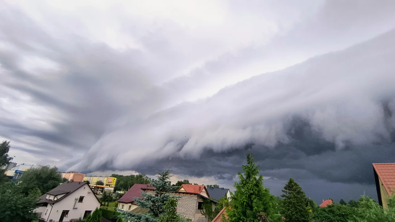 Chmury burzowe nad Tczewem