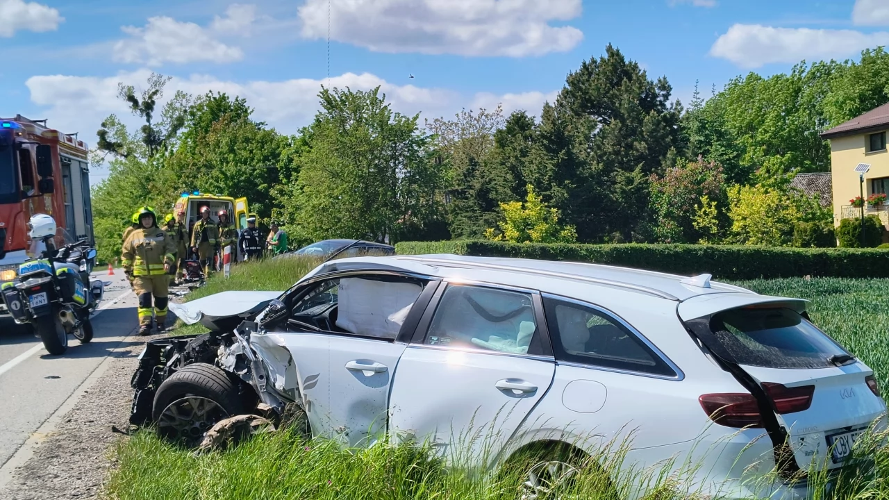 Cztery osoby ranne w wypadku w Czarlinie