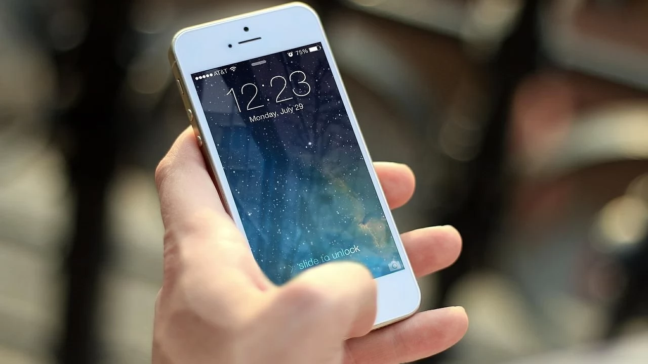 Czy warto kupować iPhone'a?